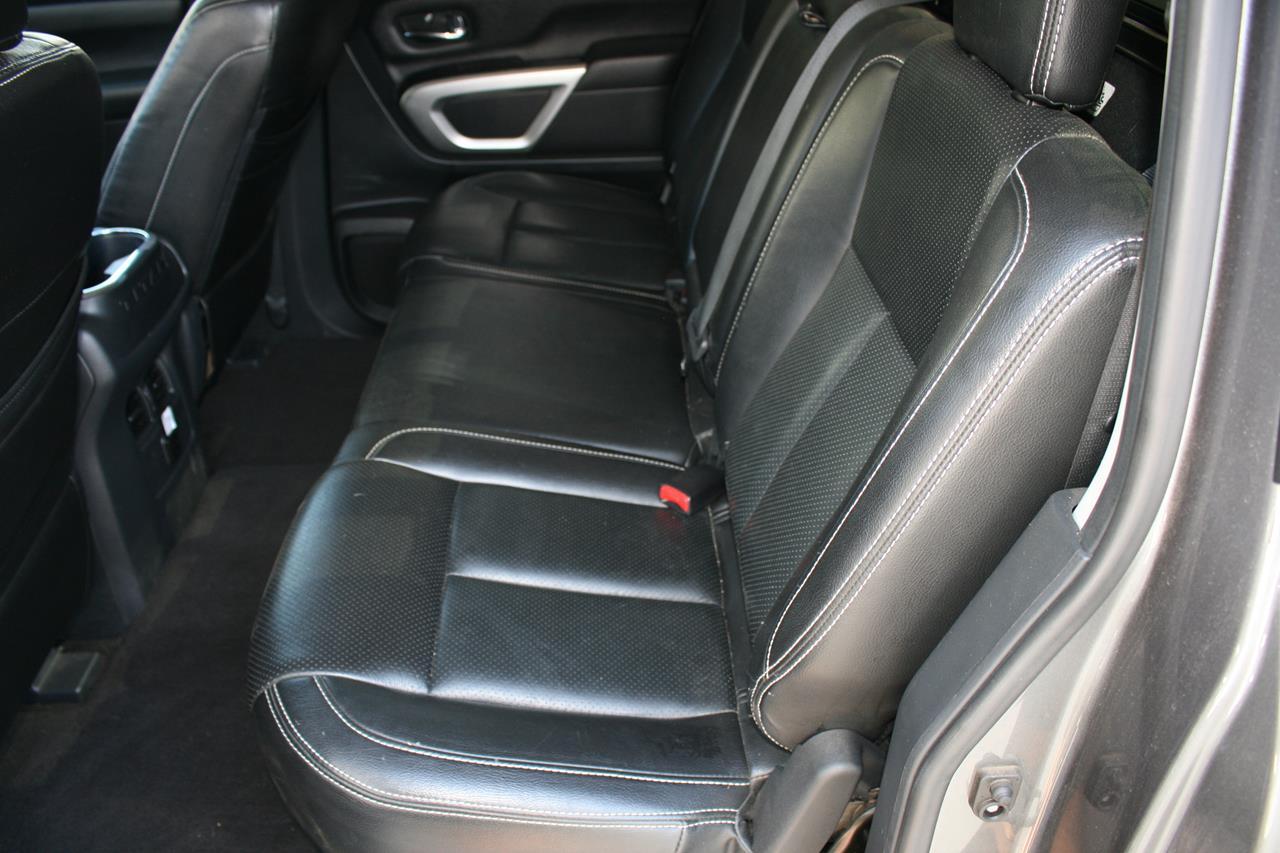 Nissan Titan 4x4 Crew Cab SV 2018