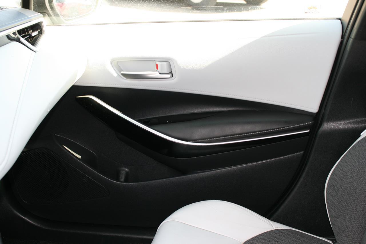 Toyota Corolla Hatchback XSE CVT (Natl) 2019