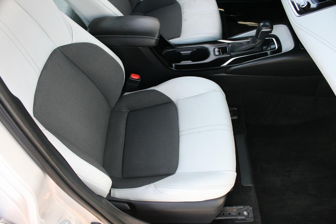Toyota Corolla Hatchback XSE CVT (Natl) 2019