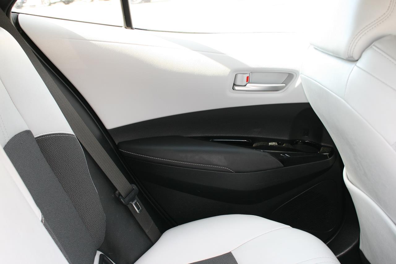 Toyota Corolla Hatchback XSE CVT (Natl) 2019