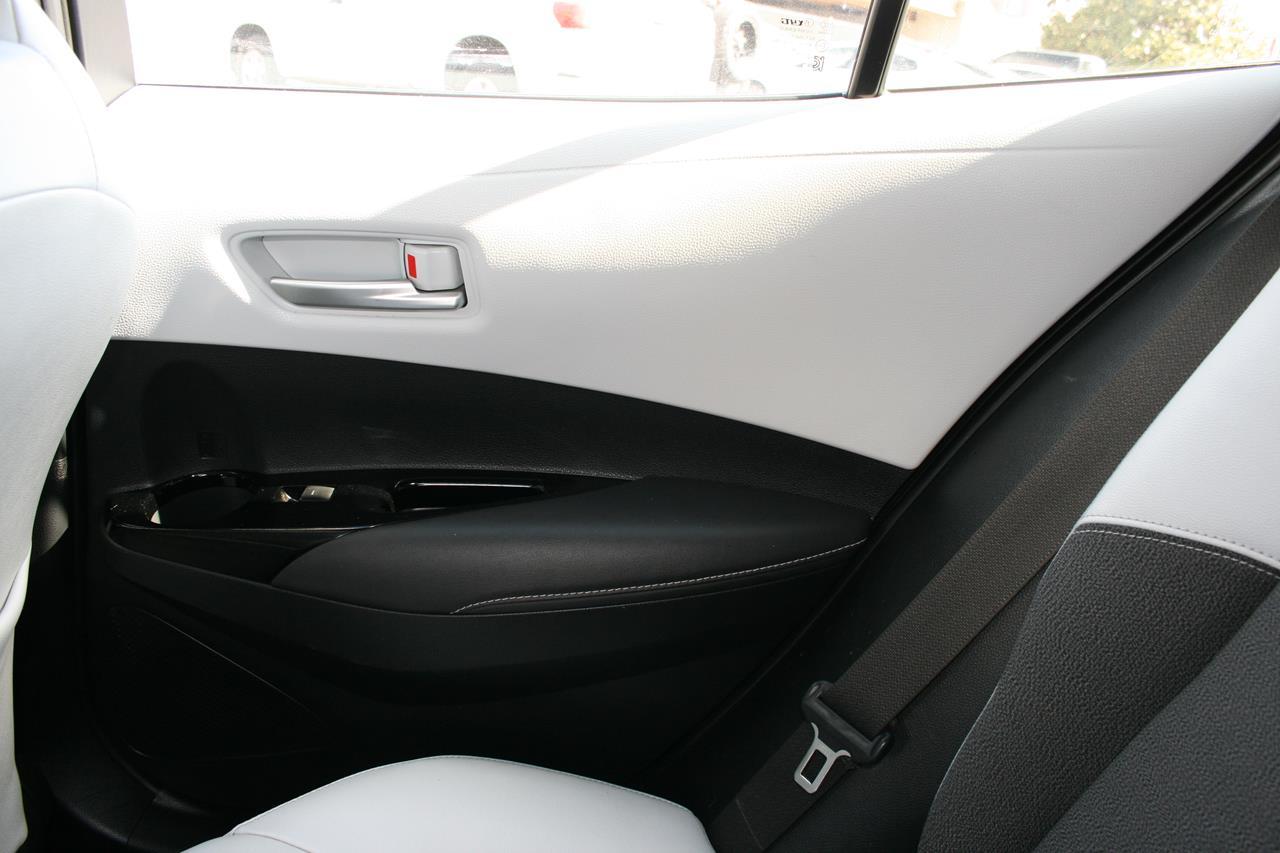 Toyota Corolla Hatchback XSE CVT (Natl) 2019