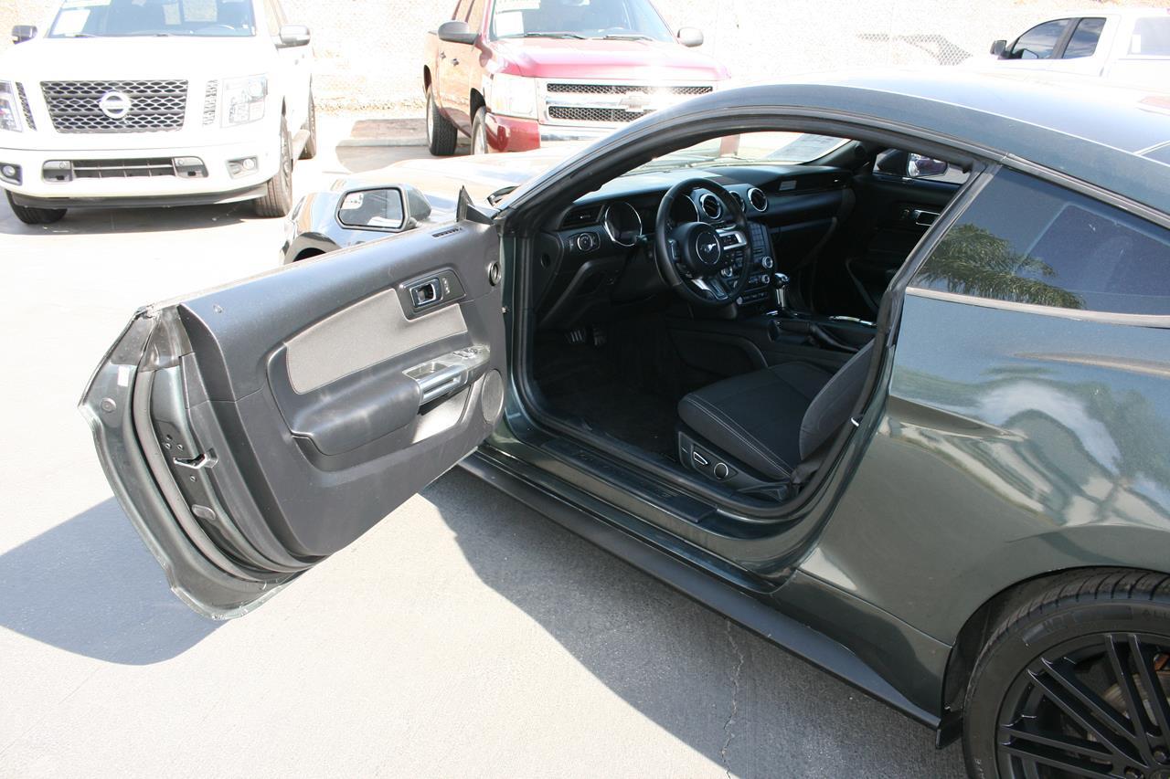 Ford Mustang 2dr Fastback V6 2016