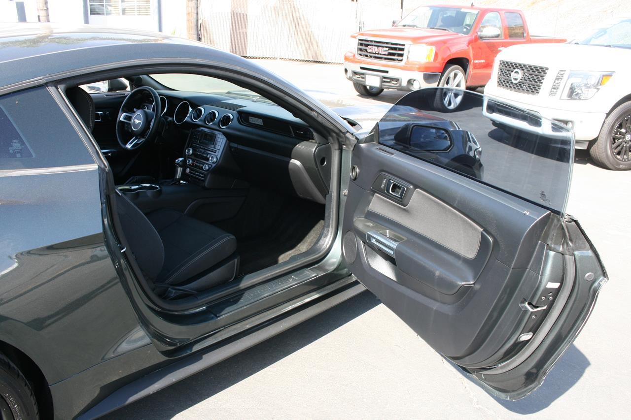 Ford Mustang 2dr Fastback V6 2016