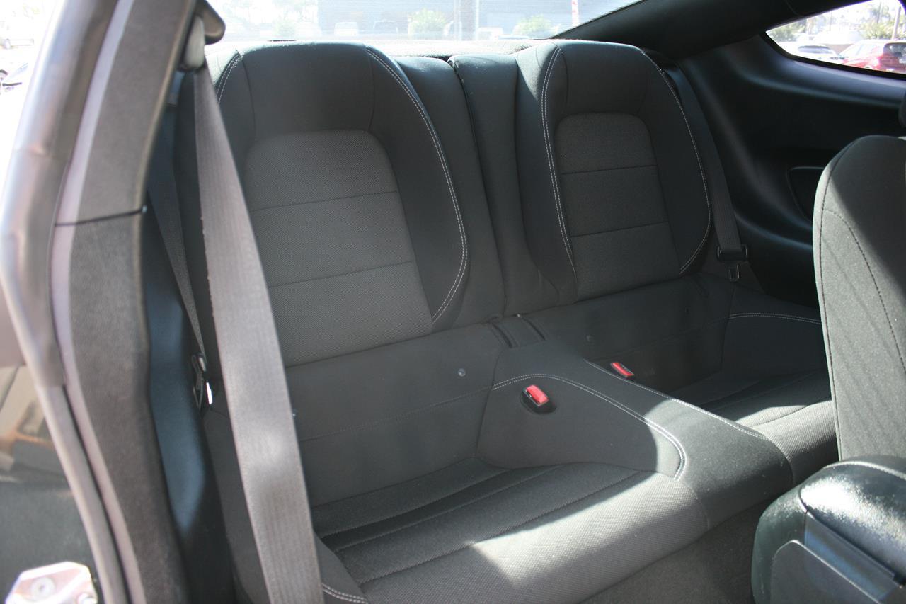 Ford Mustang 2dr Fastback V6 2016