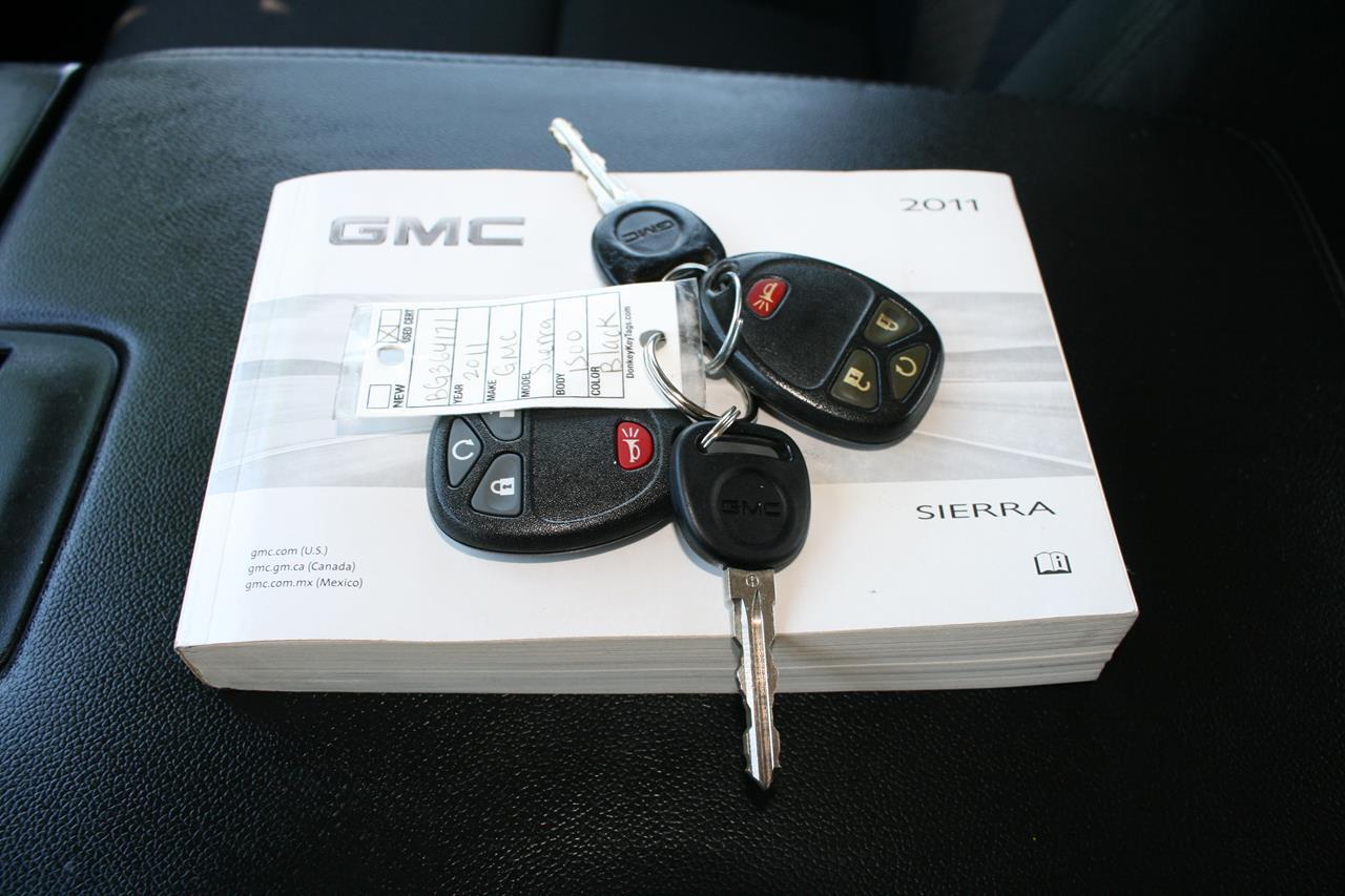 GMC Sierra 1500 2WD Crew Cab 143.5" SLE 2011