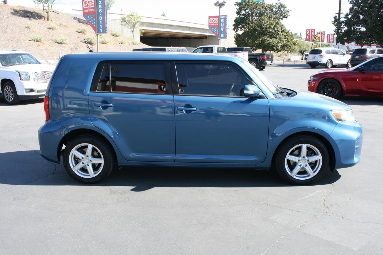 Scion xB 5dr Wgn Auto (Natl) 2015