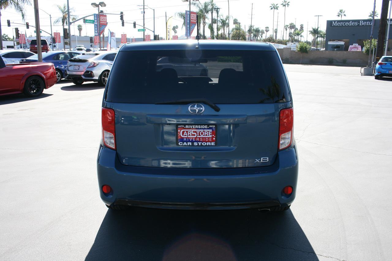 Scion xB 5dr Wgn Auto (Natl) 2015