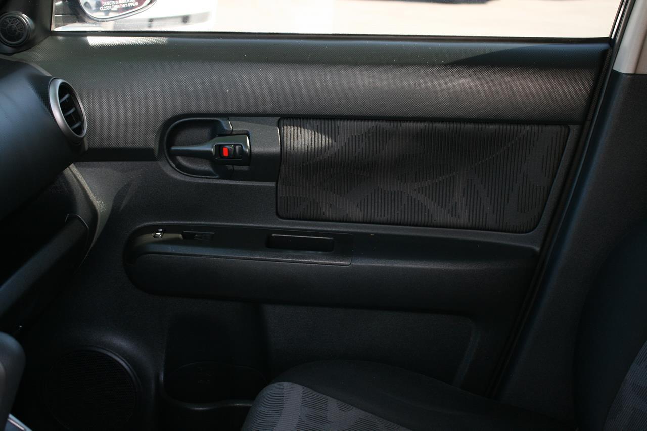 Scion xB 5dr Wgn Auto (Natl) 2015