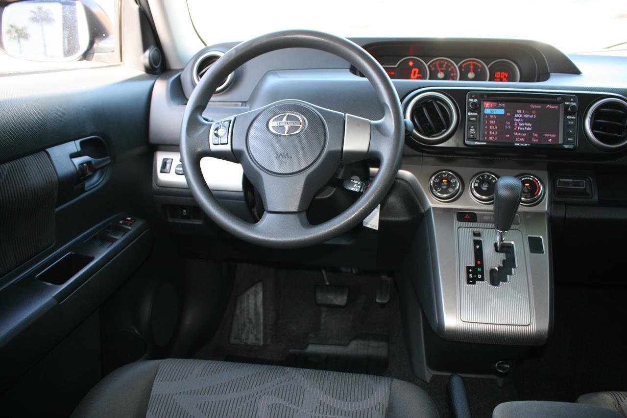 Scion xB 5dr Wgn Auto (Natl) 2015