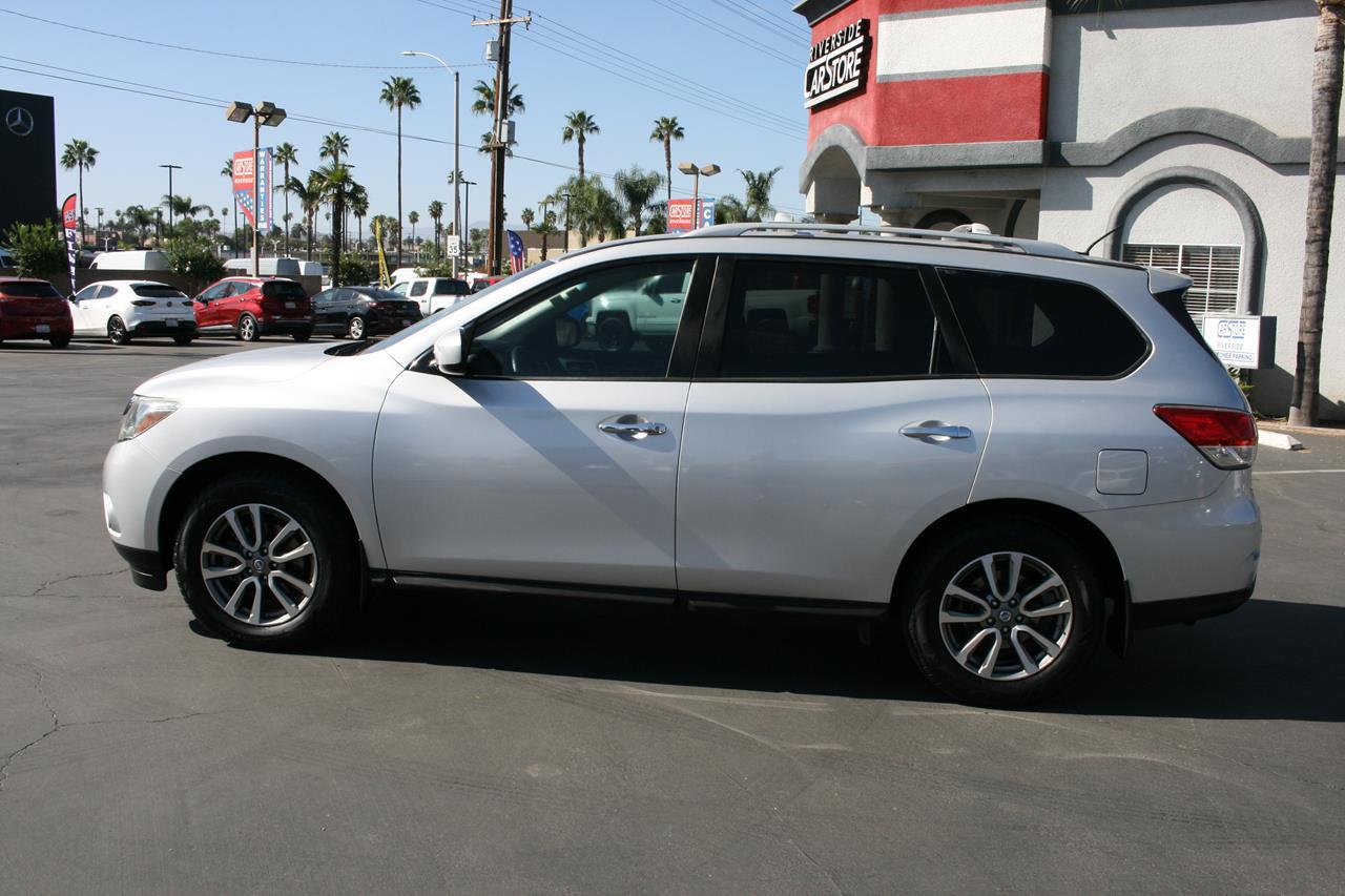 Nissan Pathfinder 2WD 4dr SV 2014