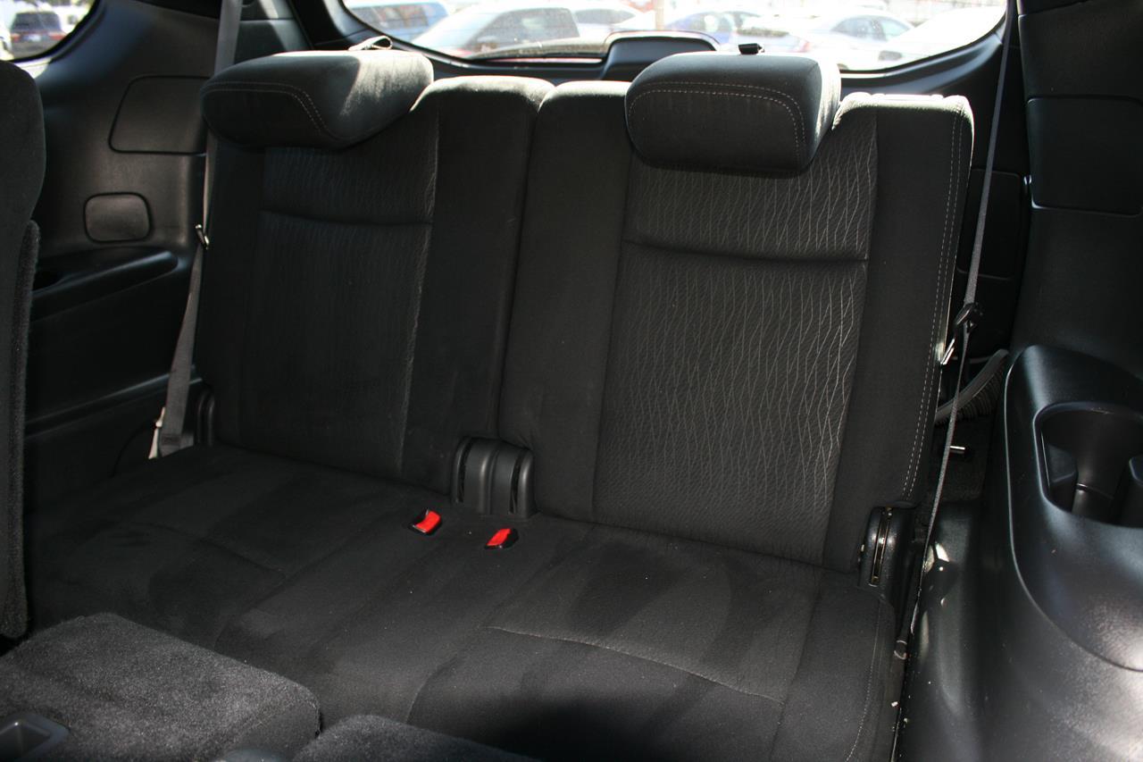 Nissan Pathfinder 2WD 4dr SV 2014