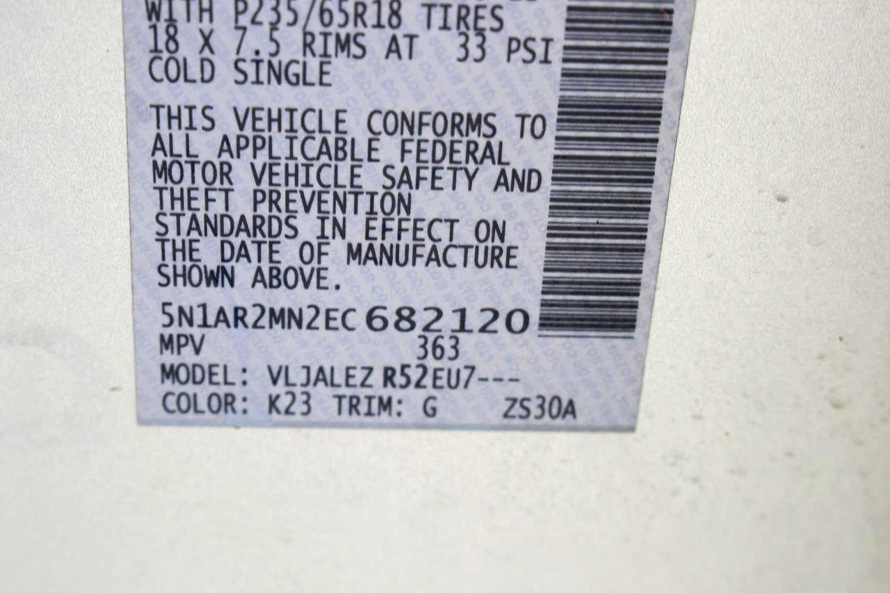 Nissan Pathfinder 2WD 4dr SV 2014
