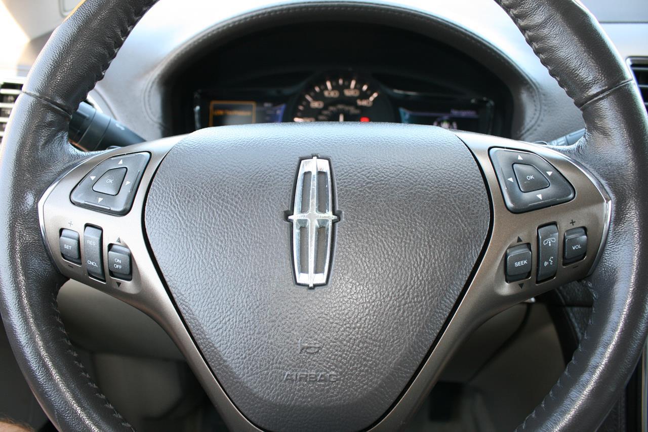 Lincoln MKX AWD 4dr 2013
