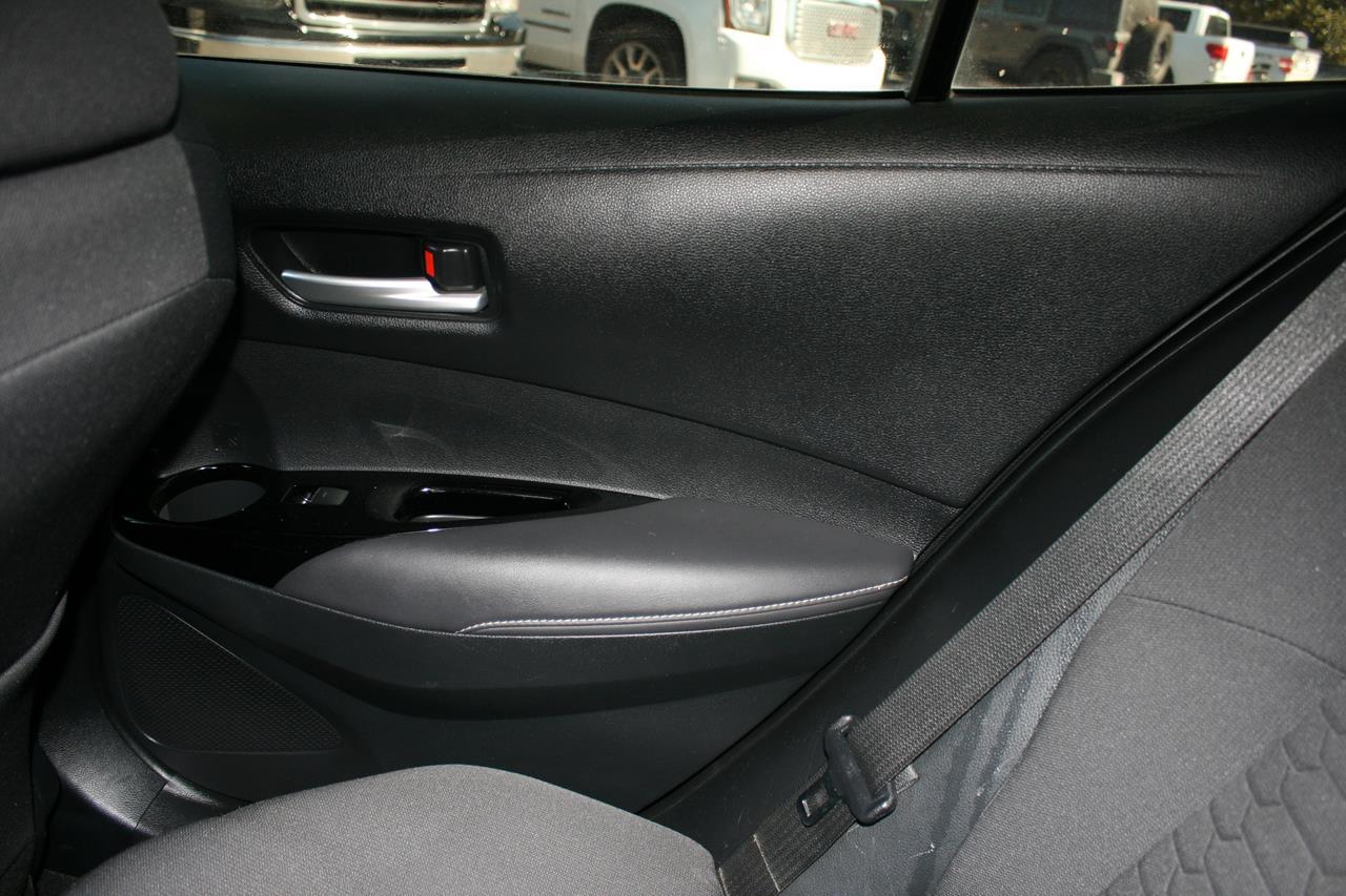 Toyota Corolla Hatchback SE CVT (Natl) 2019