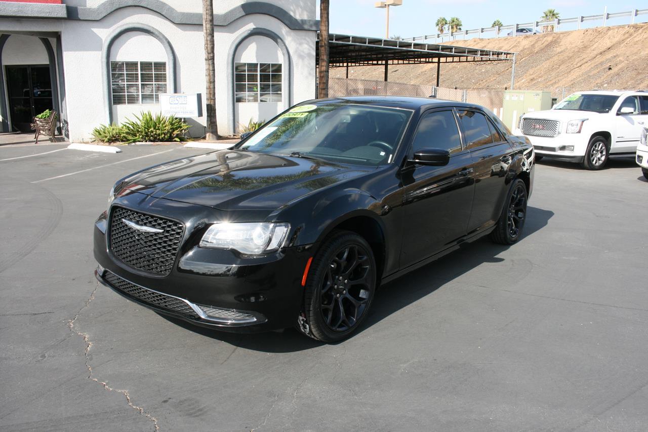 Chrysler 300 Touring RWD 2019