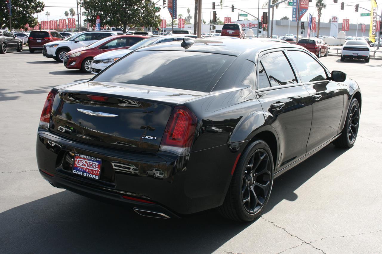 Chrysler 300 Touring RWD 2019