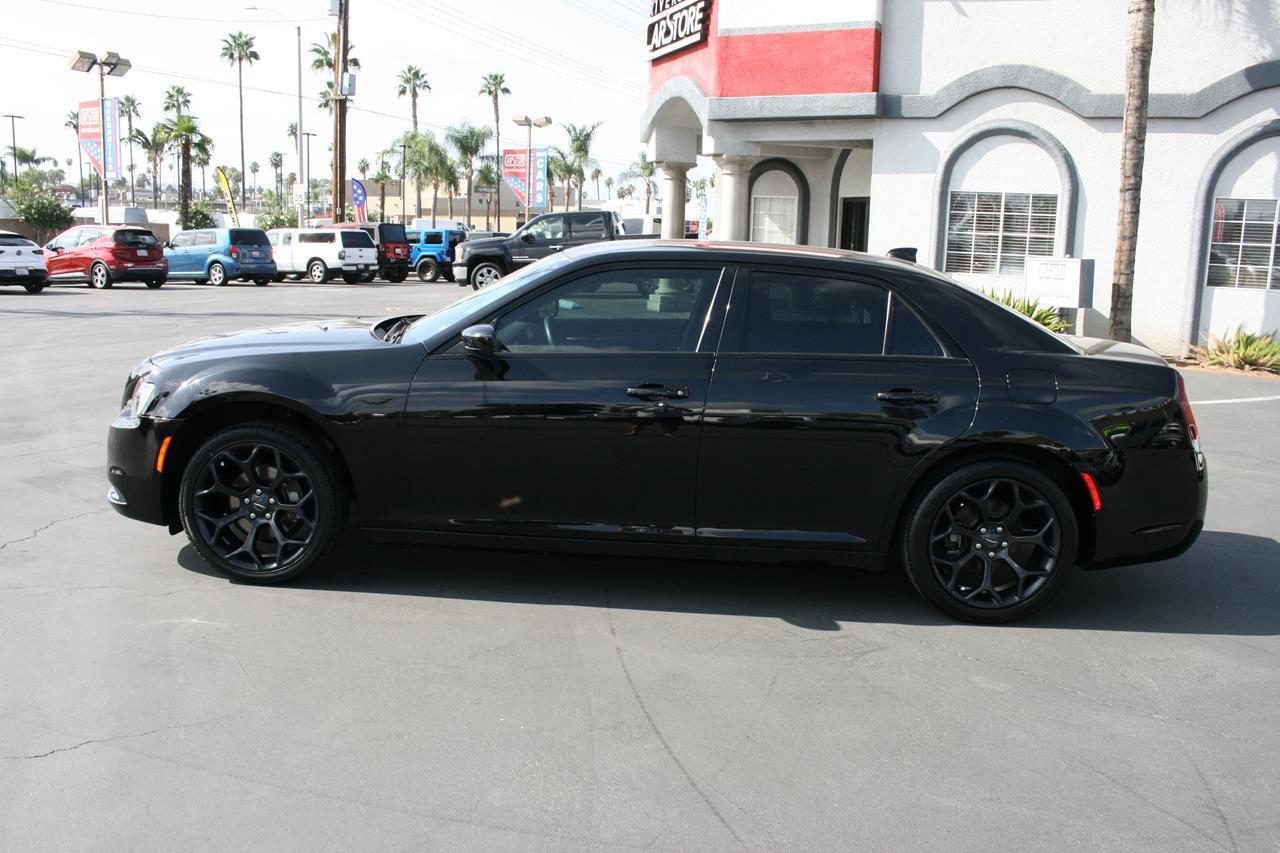 Chrysler 300 Touring RWD 2019