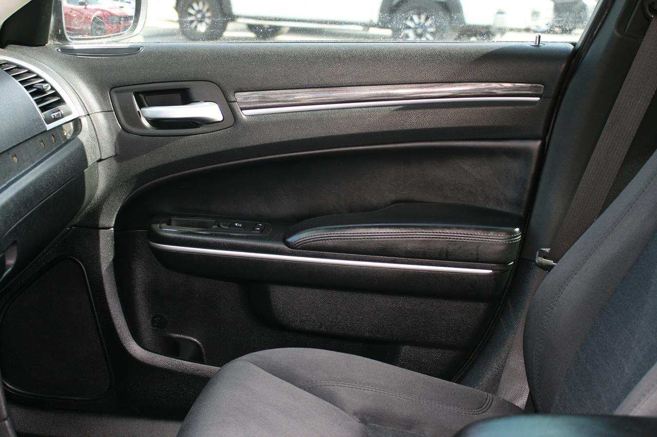 Chrysler 300 Touring RWD 2019
