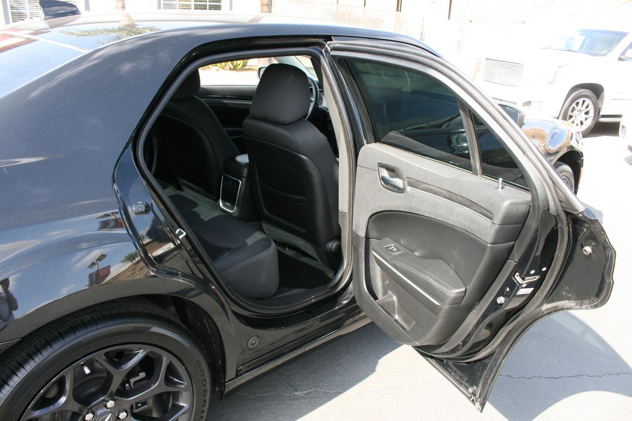 Chrysler 300 Touring RWD 2019