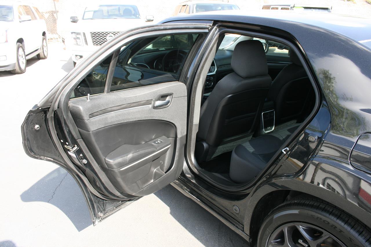 Chrysler 300 Touring RWD 2019