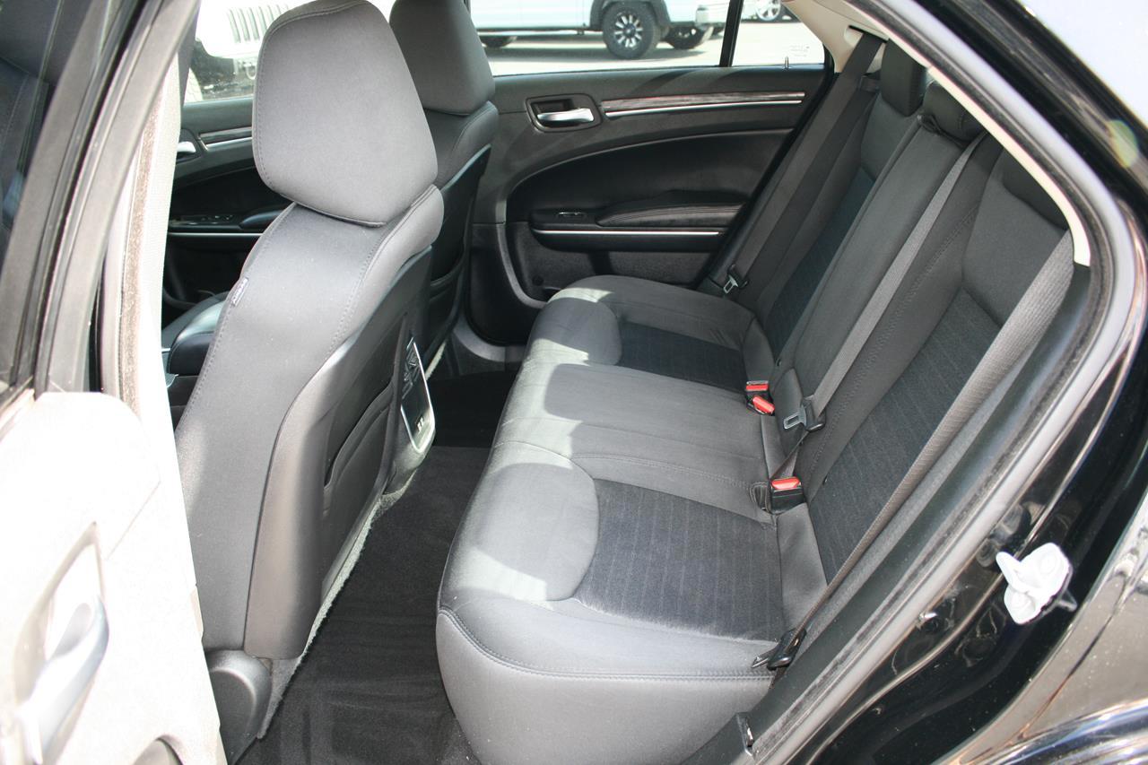 Chrysler 300 Touring RWD 2019