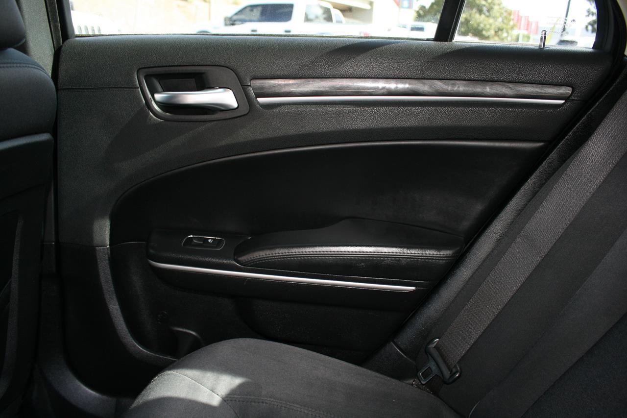 Chrysler 300 Touring RWD 2019