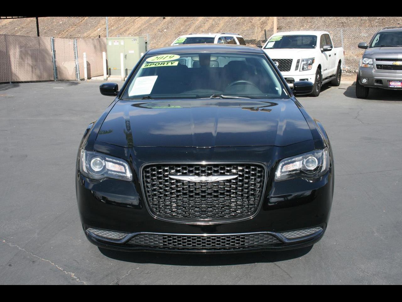 Chrysler 300 Touring RWD 2019