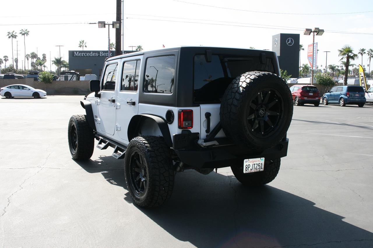 Jeep Wrangler Unlimited 4WD 4dr Sport 2015