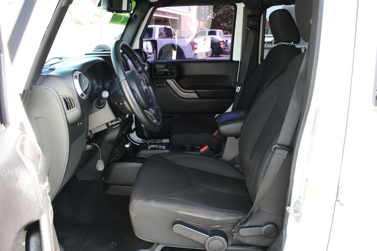 Jeep Wrangler Unlimited 4WD 4dr Sport 2015