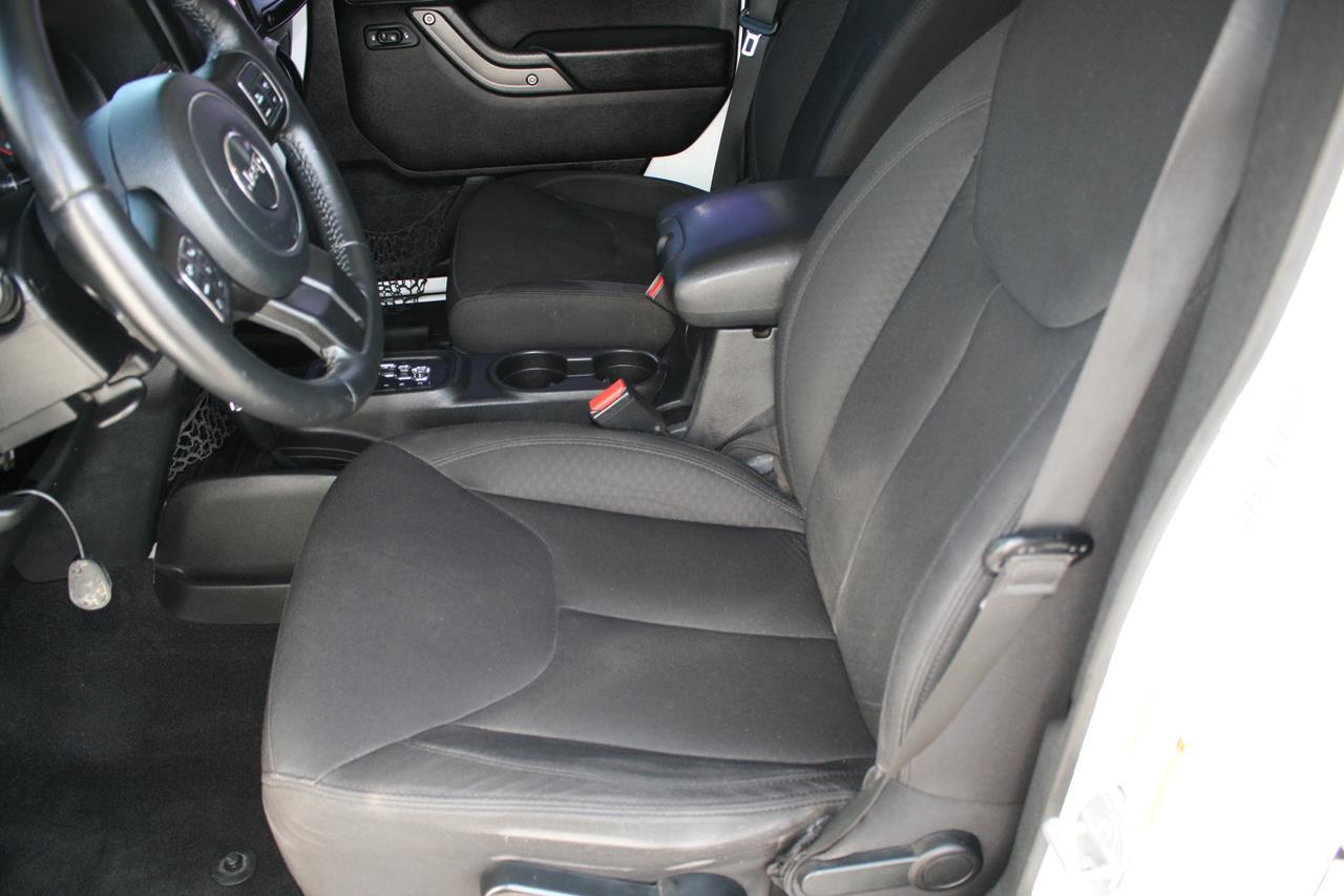 Jeep Wrangler Unlimited 4WD 4dr Sport 2015