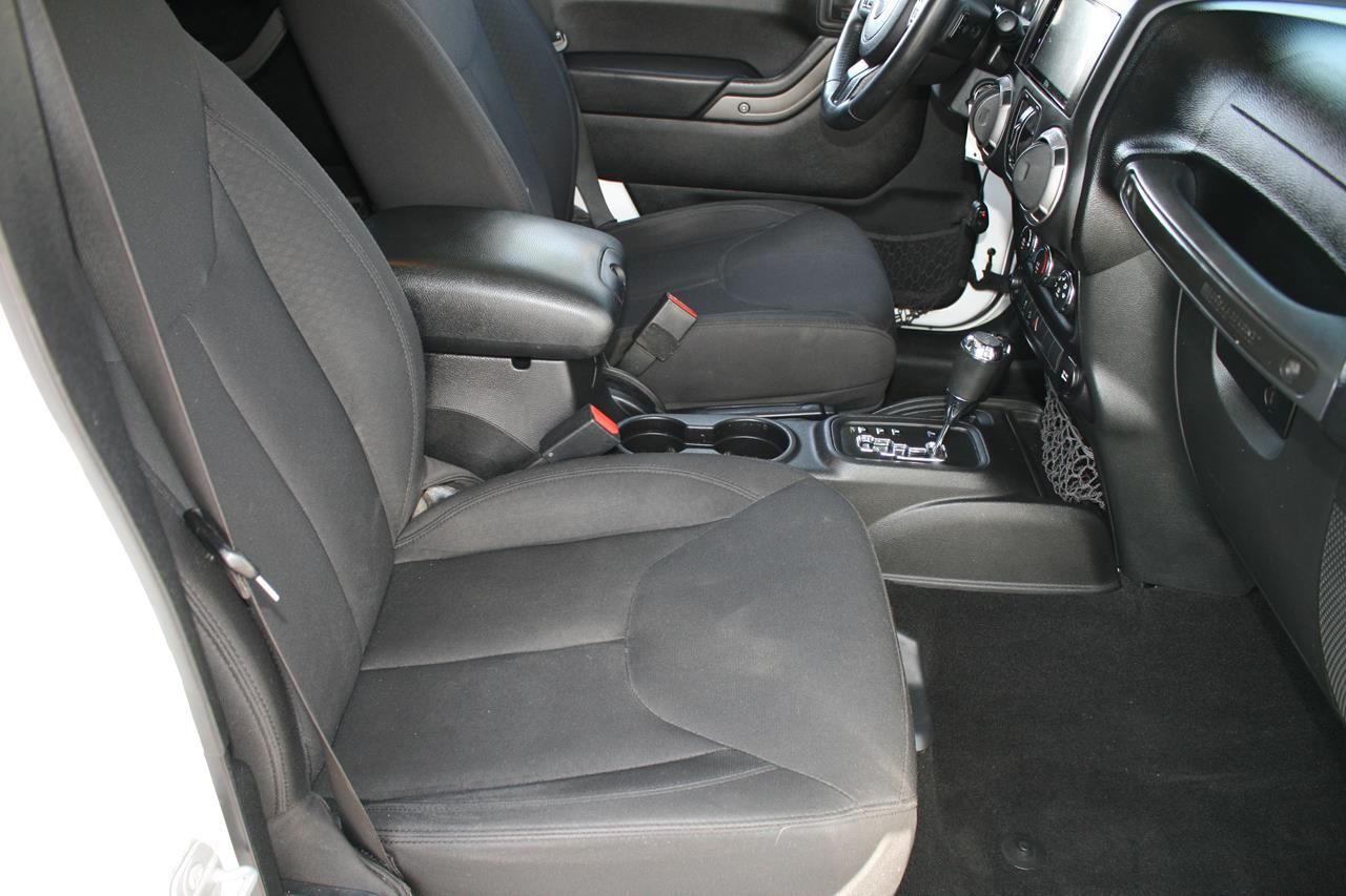 Jeep Wrangler Unlimited 4WD 4dr Sport 2015