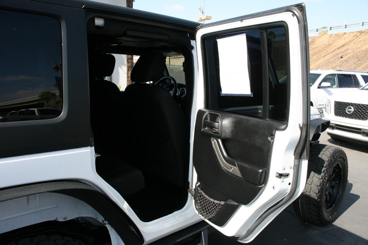 Jeep Wrangler Unlimited 4WD 4dr Sport 2015