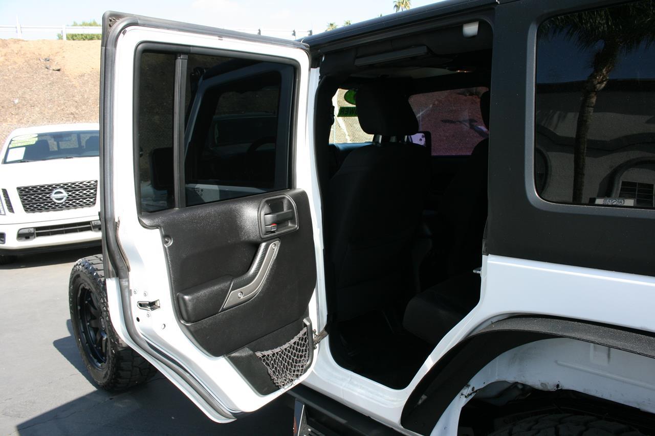 Jeep Wrangler Unlimited 4WD 4dr Sport 2015