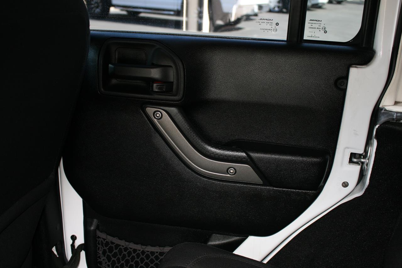Jeep Wrangler Unlimited 4WD 4dr Sport 2015