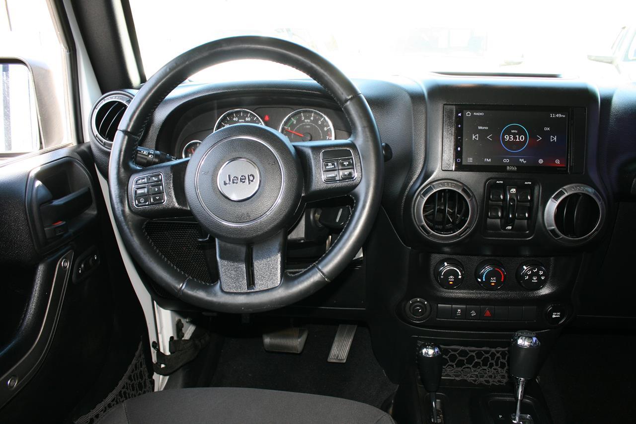 Jeep Wrangler Unlimited 4WD 4dr Sport 2015