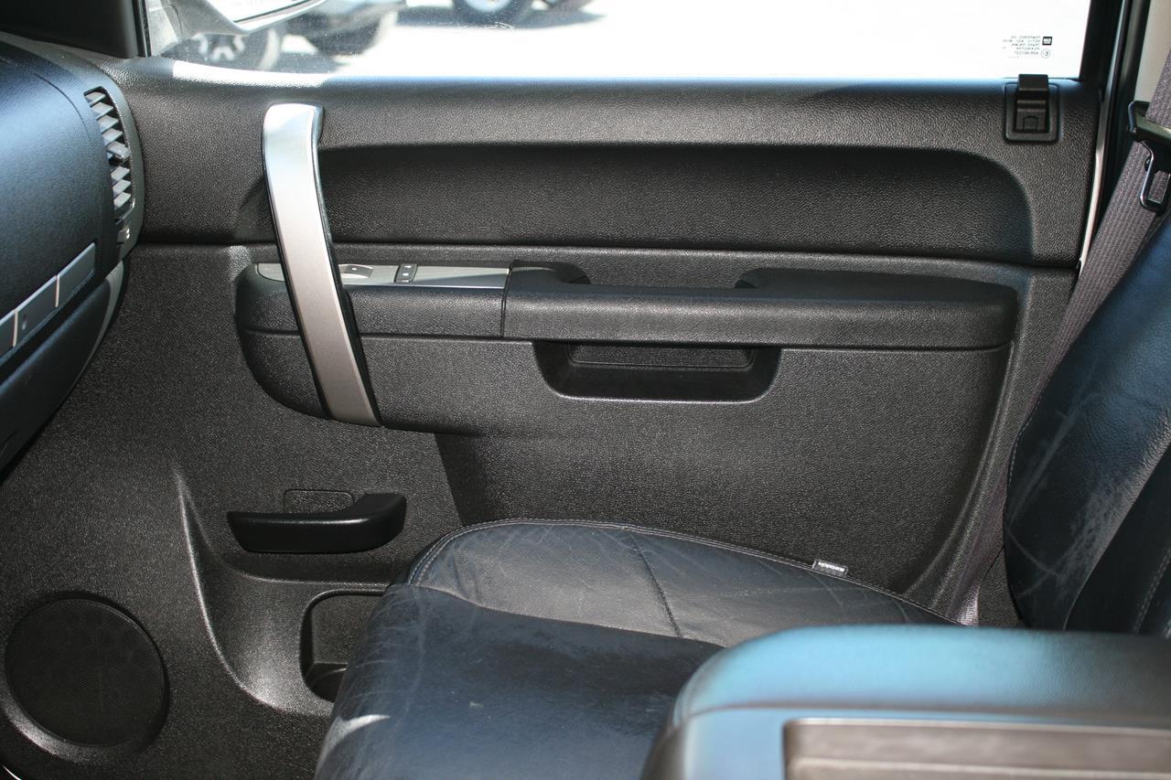 Chevrolet Silverado 1500 2WD Crew Cab 143.5" LT 2012