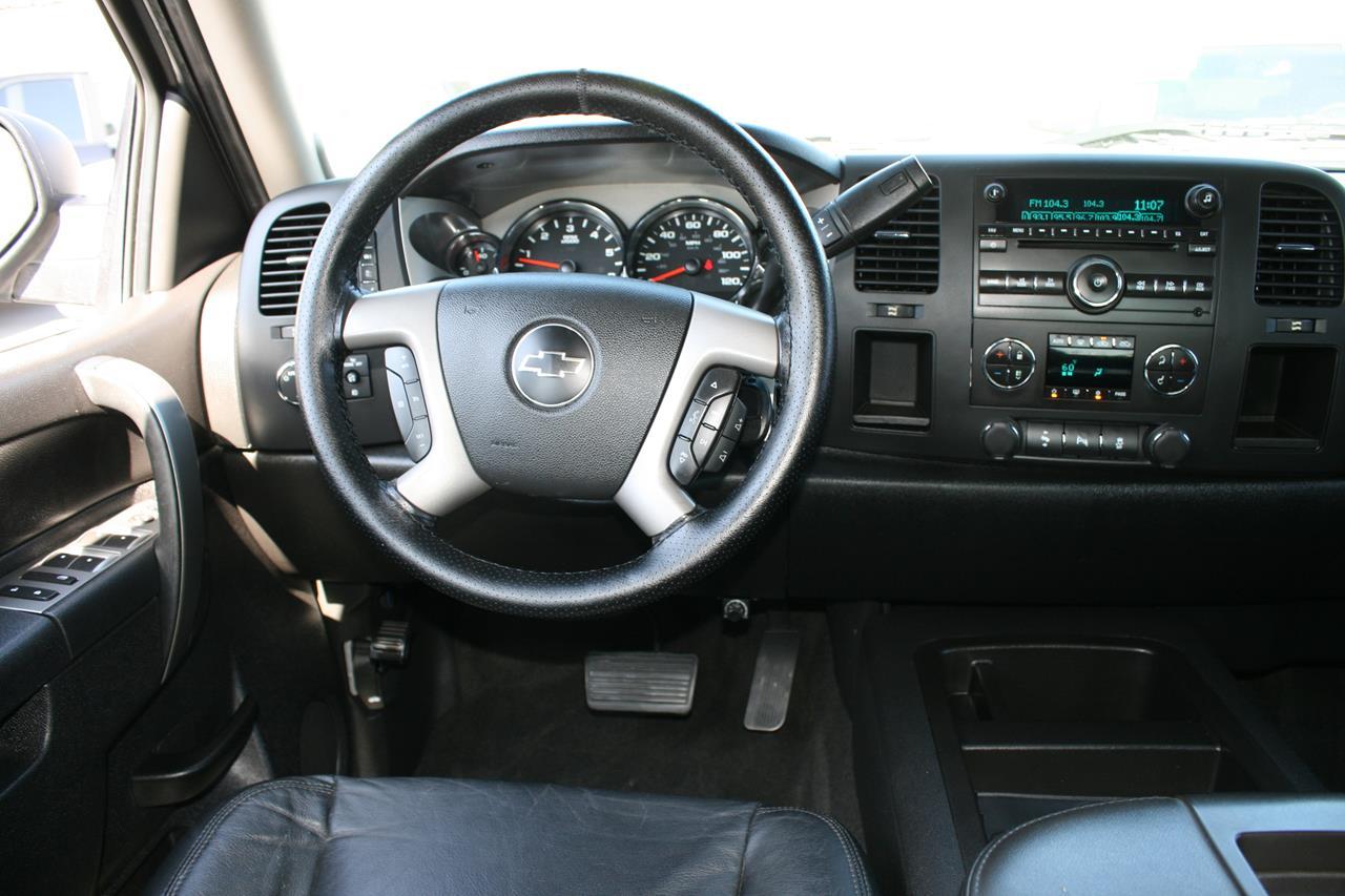 Chevrolet Silverado 1500 2WD Crew Cab 143.5" LT 2012