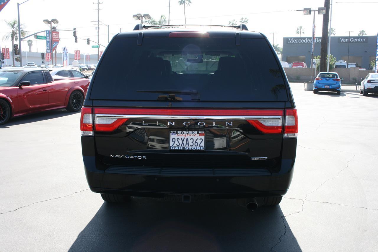 Lincoln Navigator 2WD 4dr Select 2016
