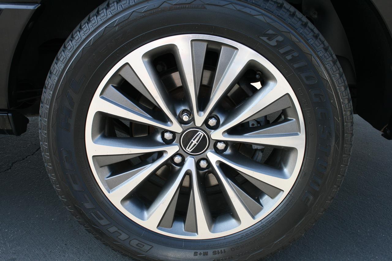 Lincoln Navigator 2WD 4dr Select 2016