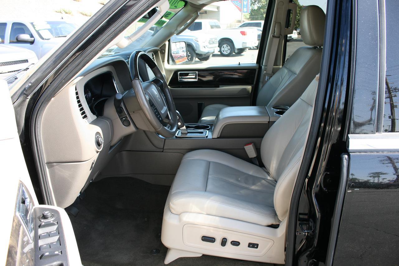 Lincoln Navigator 2WD 4dr Select 2016