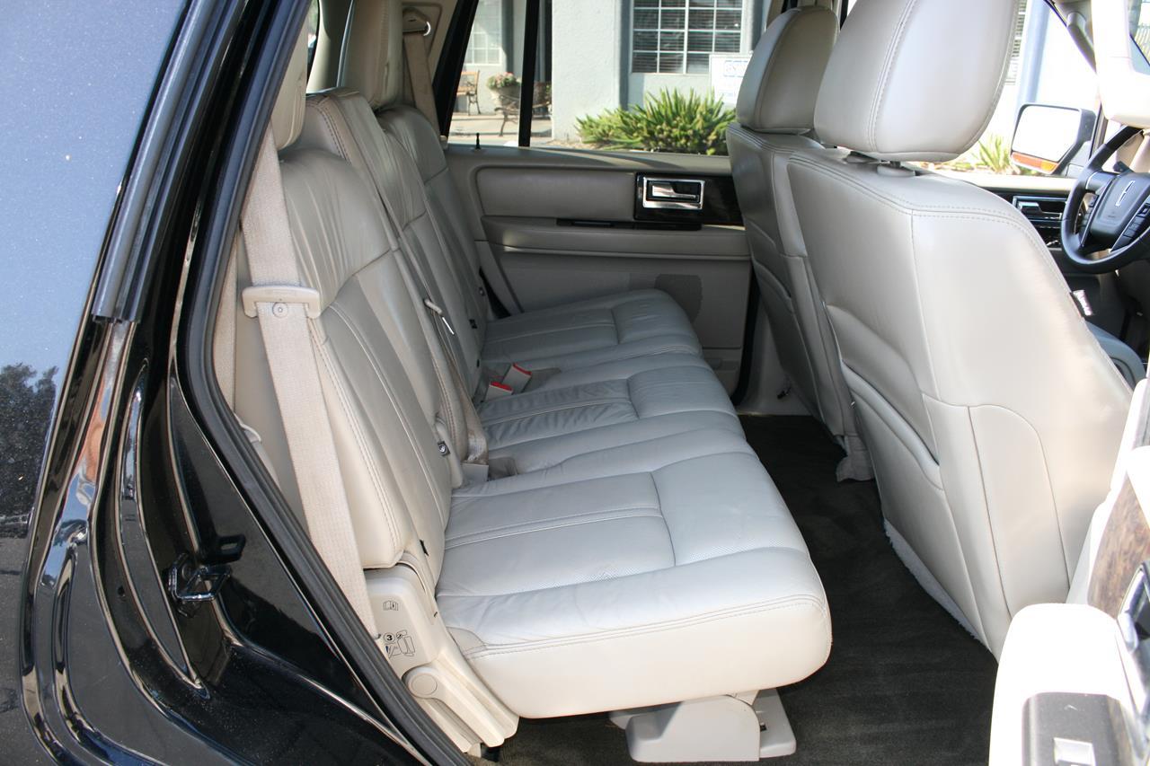 Lincoln Navigator 2WD 4dr Select 2016