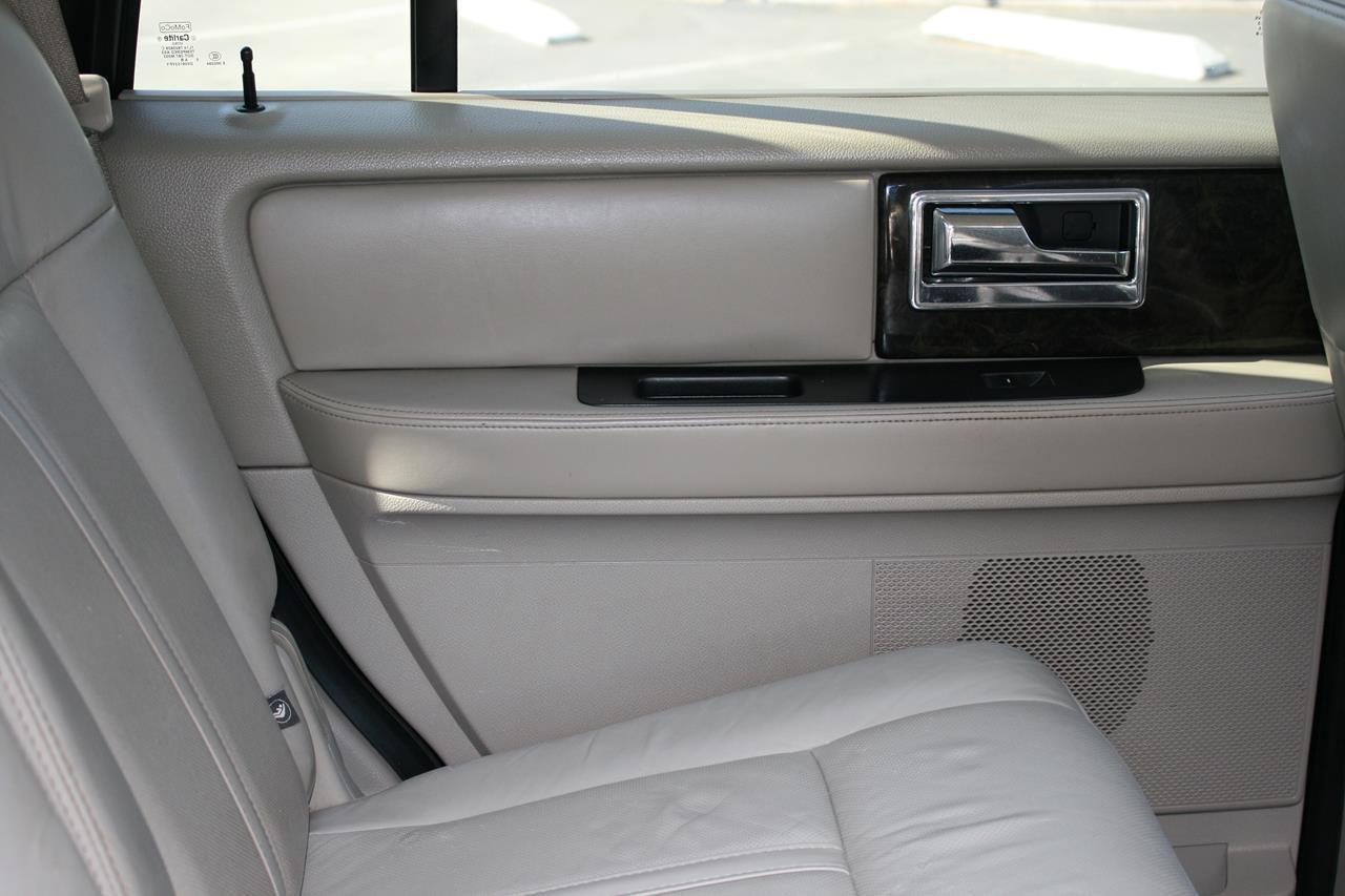 Lincoln Navigator 2WD 4dr Select 2016