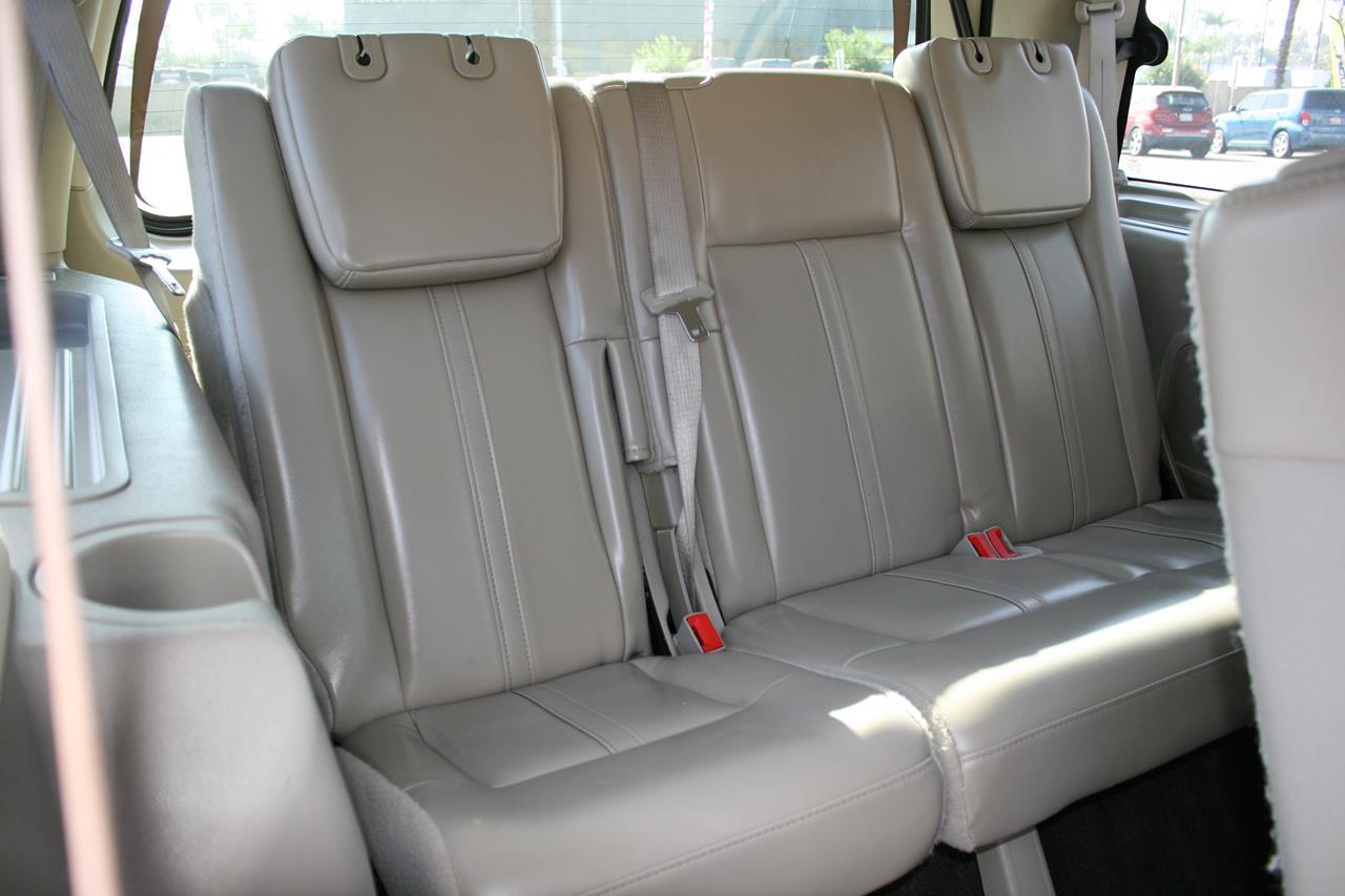 Lincoln Navigator 2WD 4dr Select 2016