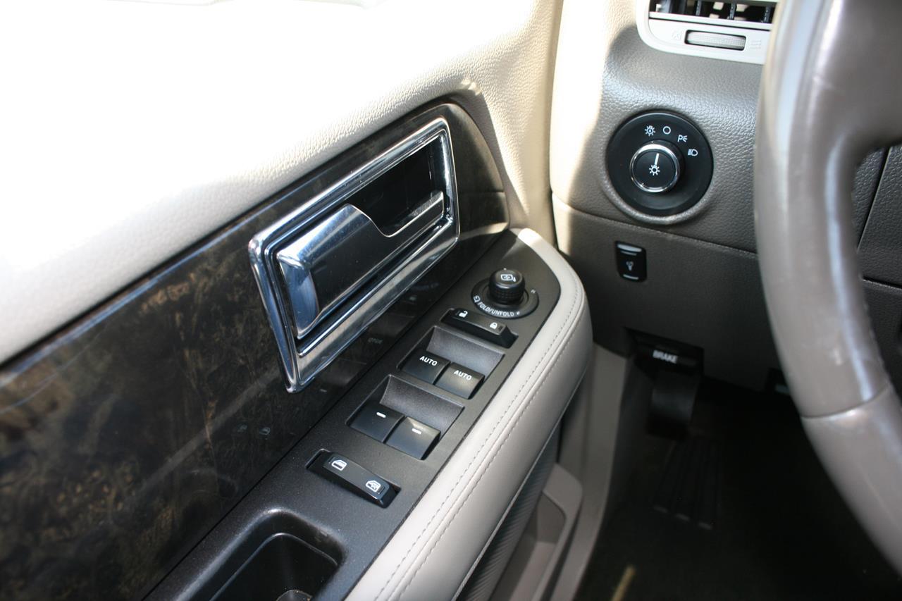 Lincoln Navigator 2WD 4dr Select 2016