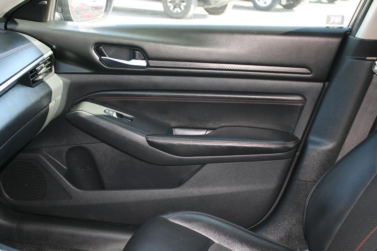 Nissan Altima 2.5 SR Sedan 2020
