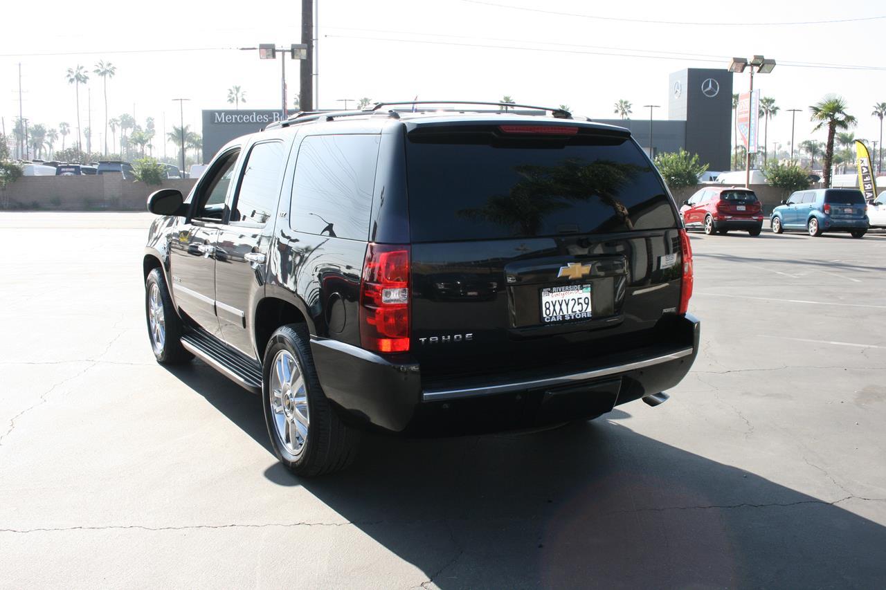 Chevrolet Tahoe 2WD 4dr 1500 LTZ 2012