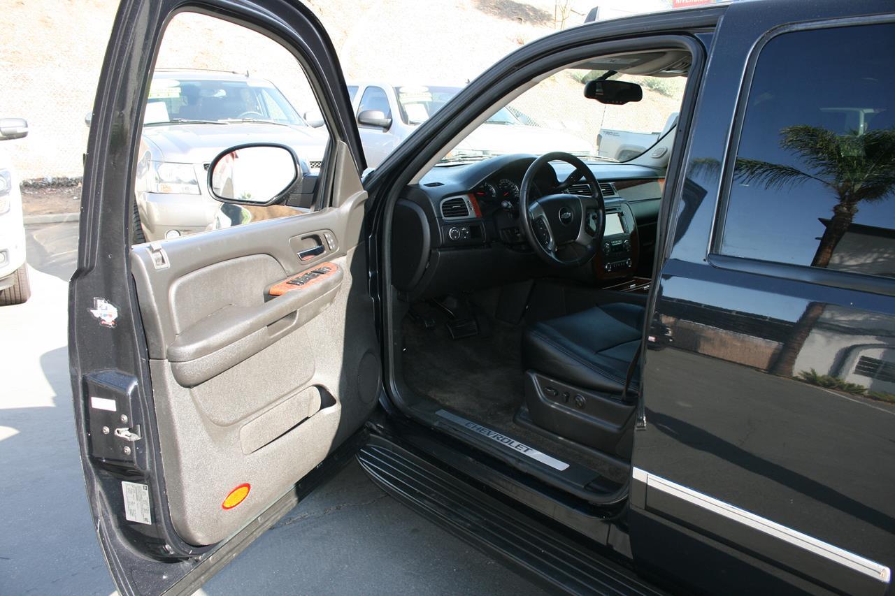 Chevrolet Tahoe 2WD 4dr 1500 LTZ 2012