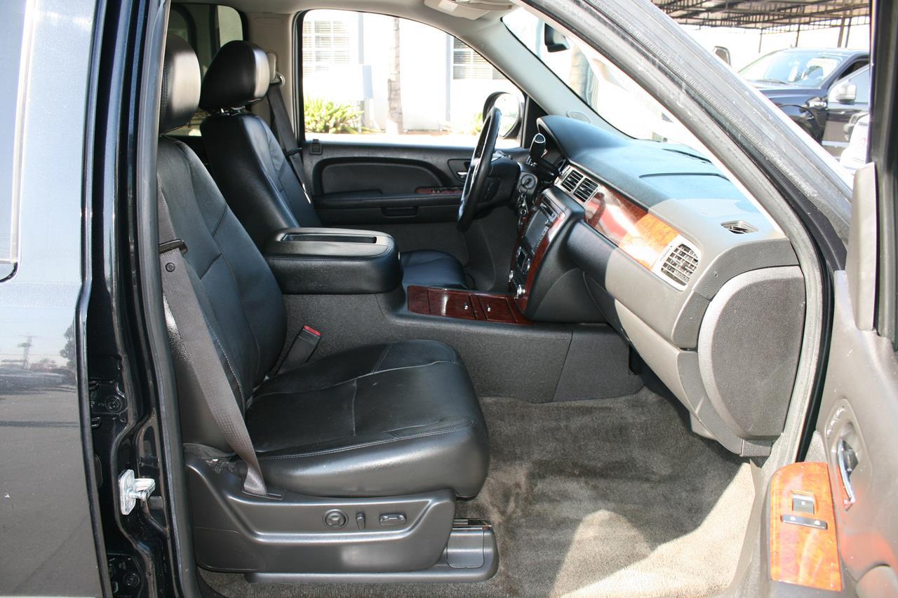Chevrolet Tahoe 2WD 4dr 1500 LTZ 2012