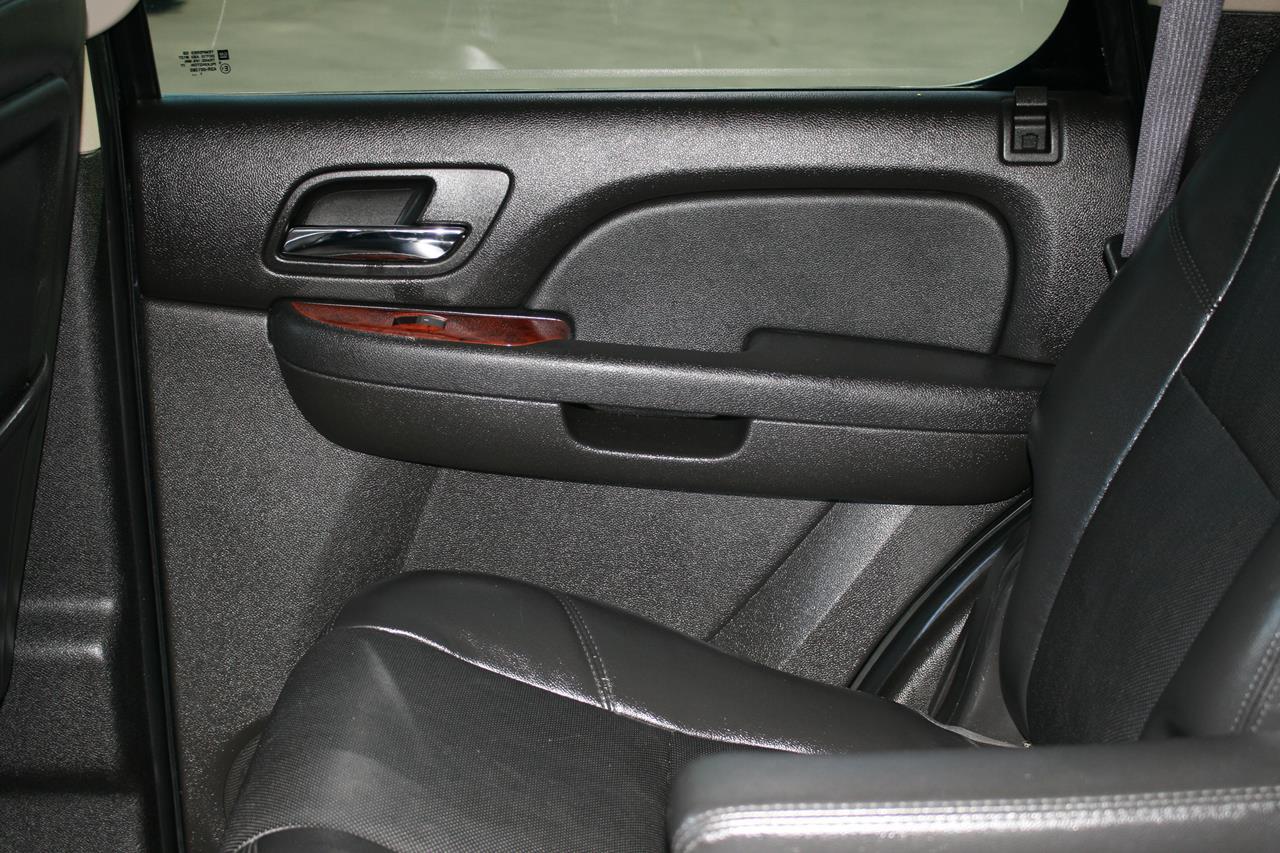 Chevrolet Tahoe 2WD 4dr 1500 LTZ 2012