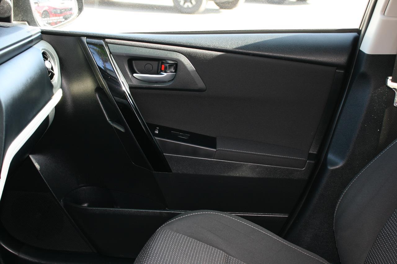 Toyota Corolla iM CVT (Natl) 2018